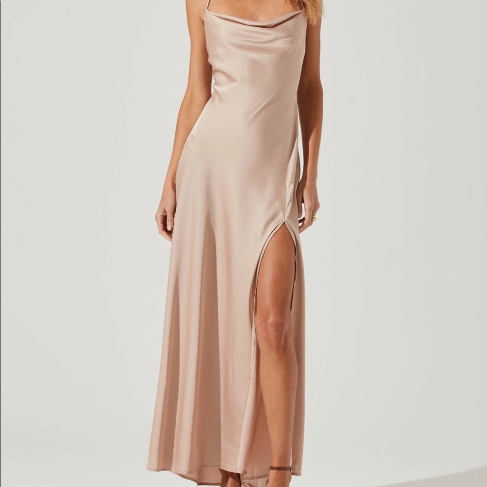 Astr the label palisades cowl neck midi dress